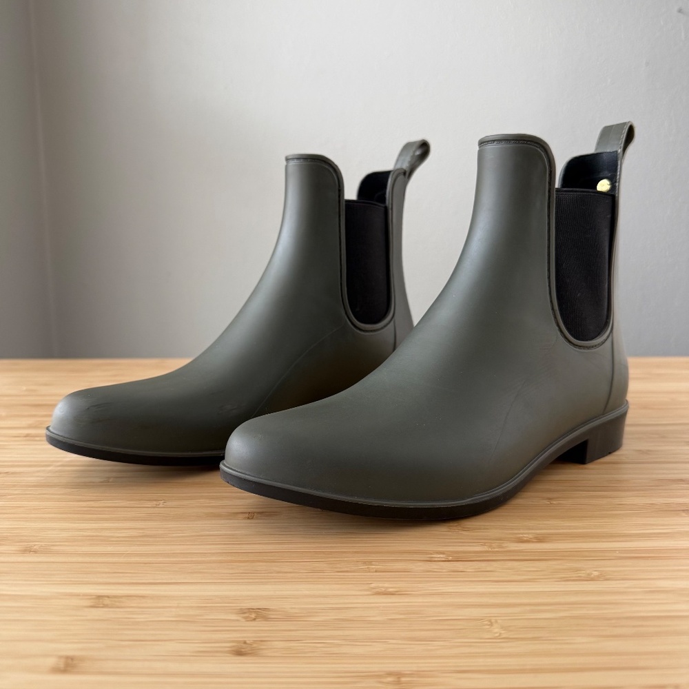 Sam Edelman Tinsley Chelsea Rain Boots Olive Moss Green Matte Ankle Boot 8